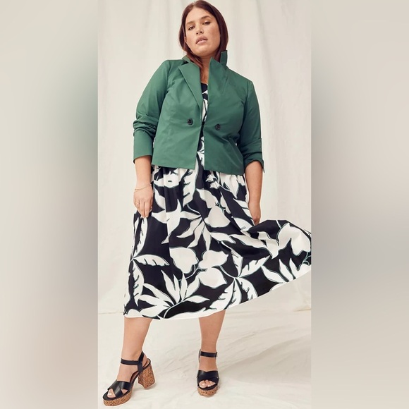 Lane Bryant Hunter Green Women's Cropped Blazer - Picture 3 of 5